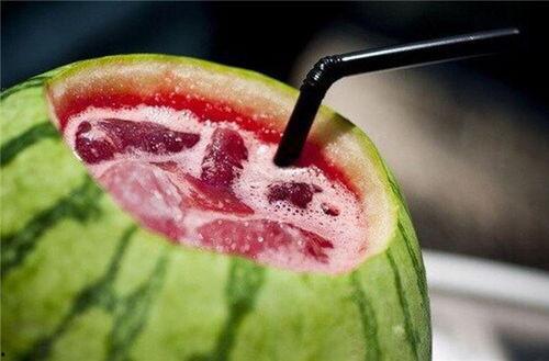 暗黑吃瓜网官网入口,探寻神秘官网入口背后的秘密-第2张图片-吃瓜群 暗黑吃瓜网官网入口,探寻神秘官网入口背后的秘密-第2张图片-吃瓜群