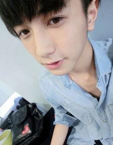 娱乐吃瓜酱帅气的男朋友-第2张图片-吃瓜群